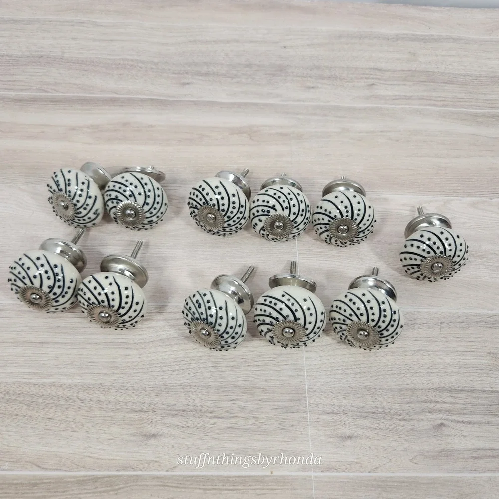 Hobby Lobby Ceramic‎ Drawer/ Cabinet Knobs Ivory, Black & Silver Ornate Dotted